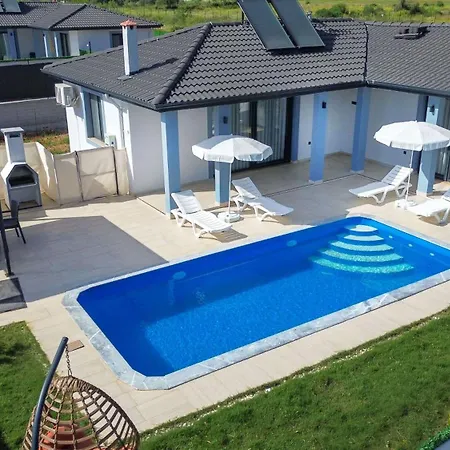 Villa Nur *