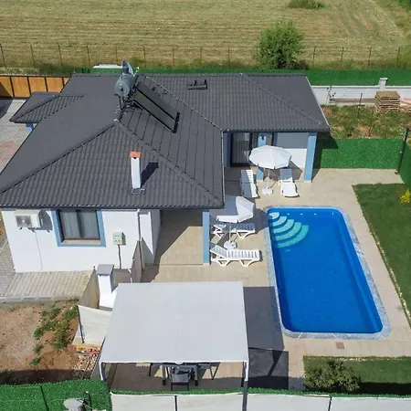 Villa Nur *